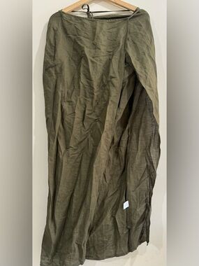 Meshki Olive Linen Men's Relaxed Trousers
